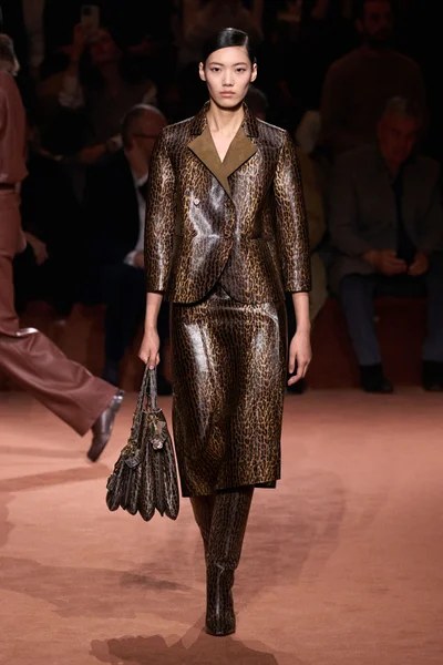 Look 47